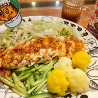 Snapdishの料理写真:野菜たっぷり⭐︎よだれ鶏🐓|まめすけ。さん