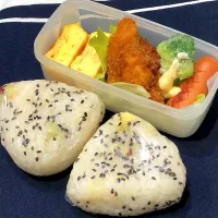 Snapdishの料理写真:さつまいもご飯、たまご焼き、ウインナー、ささみカツ、ブロッコリー|きらきらさん