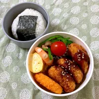 Snapdishの料理写真:鶏そぼろコロッケ弁当|SaDaさん