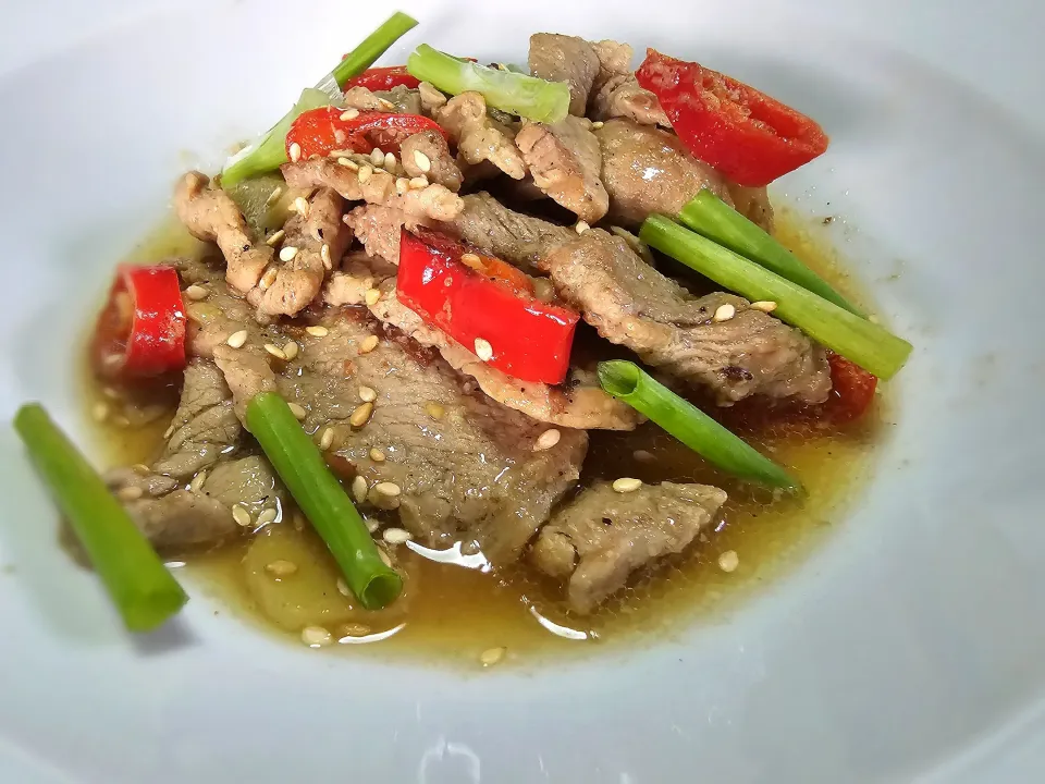 Pork tenderloin with ginger n chilli for lunch|Chua Jeanさん