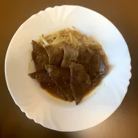 Snapdishの料理写真:牛肉もも焼肉|ばーさんさん