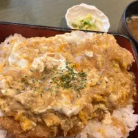 上ロースかつ丼（卵かけ丼ぶり）🐽| まさとさん