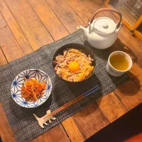 Snapdishの料理写真:豚丼ときんぴら蓮根|KEITAさん