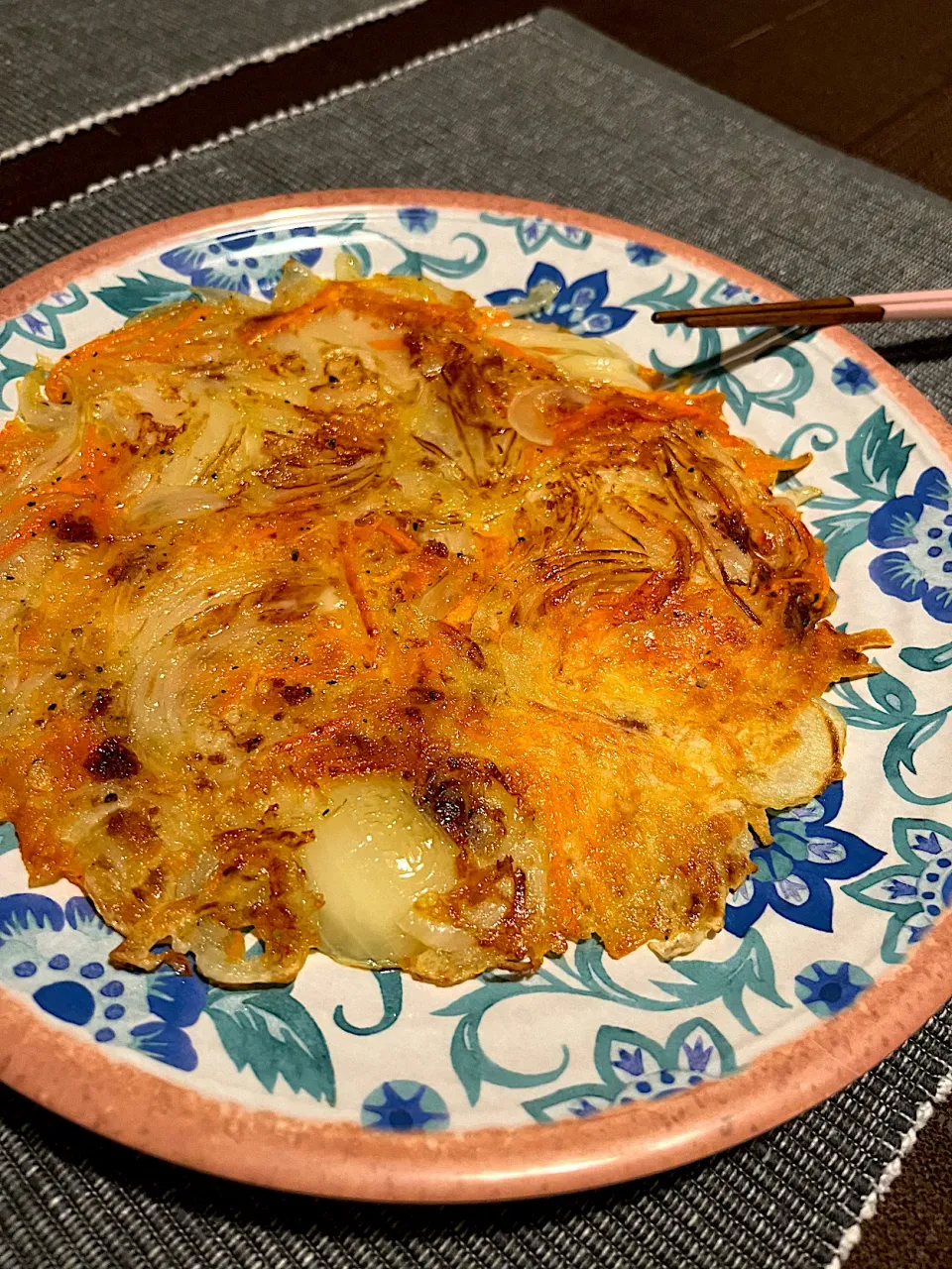 ひとり飯食  玉ねぎにんじんガレット|きなこさん