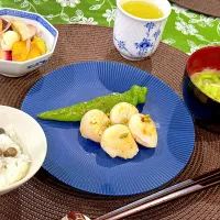 秋の焼き野菜サラダに帆立のサッと焼きにむかごご飯🍚|Seikoさん