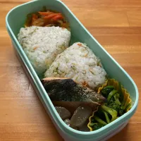 Snapdishの料理写真:おにぎり弁当|aru_sakazakさん