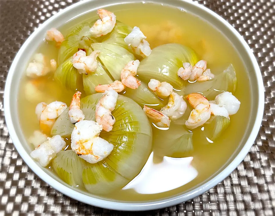 玉ねぎ丸ごとスープ🧅|ちゃっぴ〜さん