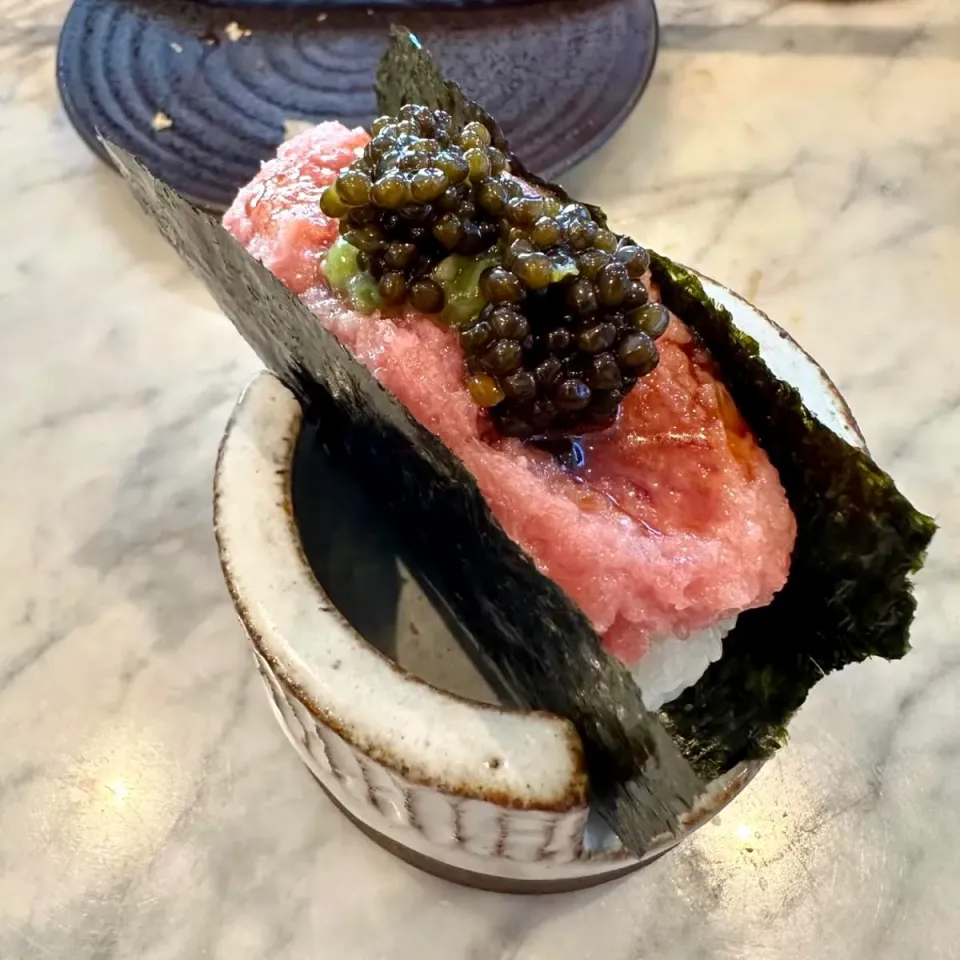 Toro Caviar Hand Roll|gonbenさん