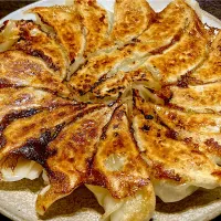 気まぐれ投稿  ニンニクたっぷり  「焼き餃子」|mottomoさん