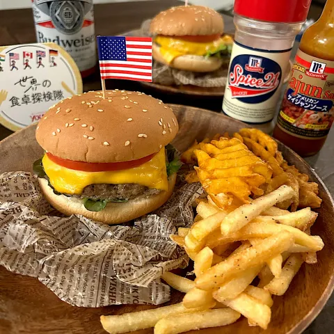 「MC　アメリカンケイジャンソース」を使ってみたSnapdishの料理・レシピ写真:『世界の食卓探検隊』パパ氏さんの料理 ハンバーガー🍔🇺🇸