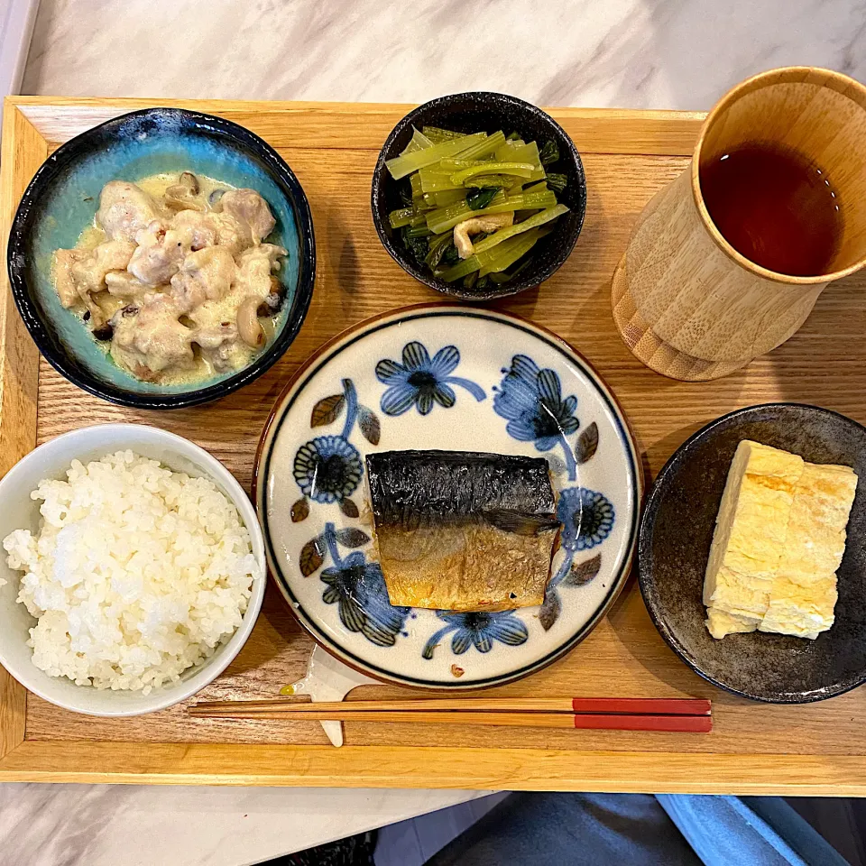 鯖塩、鶏ももしめじクリーム煮|なつこさん