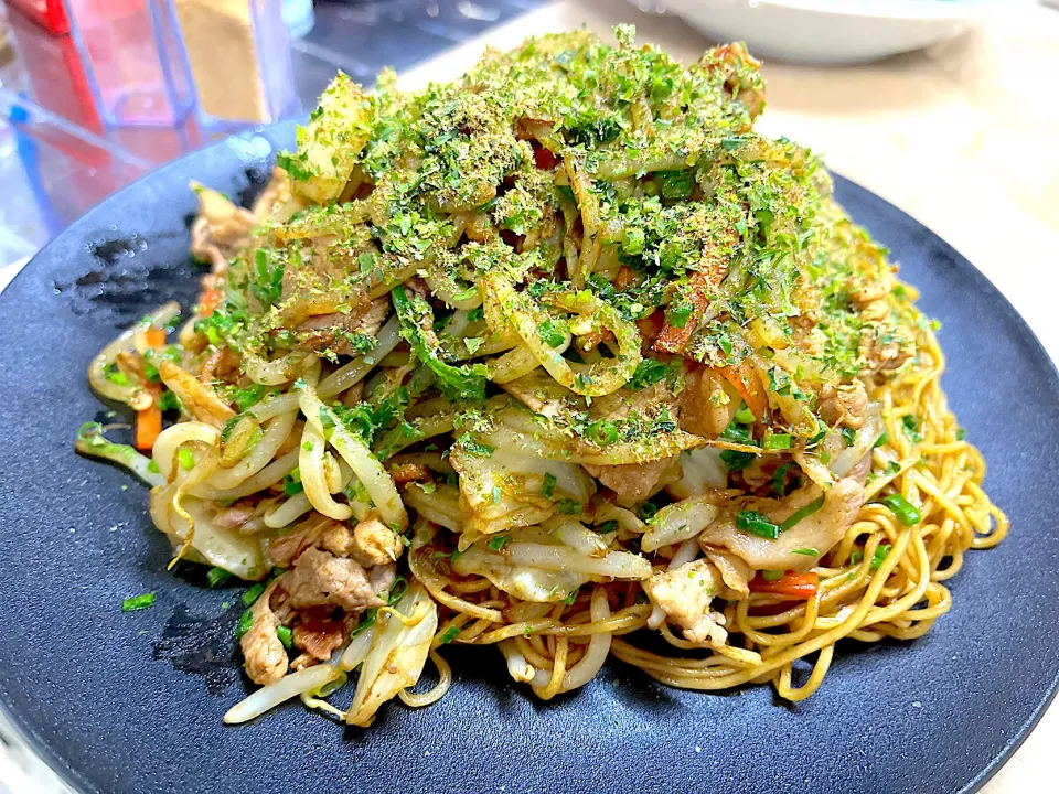 焼きそば、焼きそば、焼きそば。|芹沢ゴロウさん