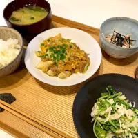 豚バラキャベツのふわふわ焼き定食|pontalさん