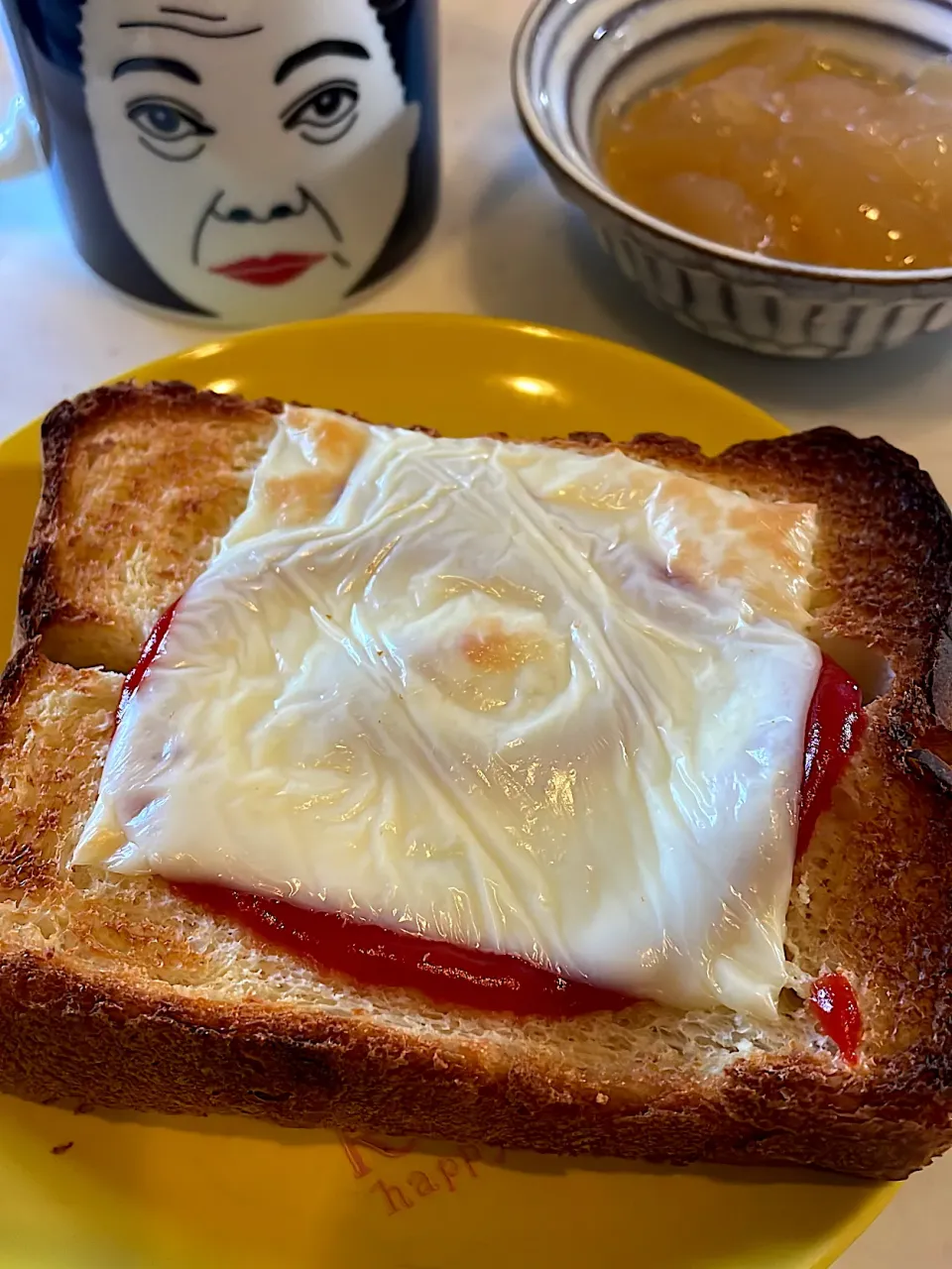 おっさんクッキング👨‍🍳　食パン🍞　今回は生地の中に卵入れてみました。　今まではふっくら、今回はしっとり|ひげおやじさん