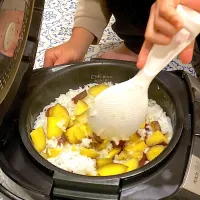 青天の霹靂米で、さつまいも🍠ご飯