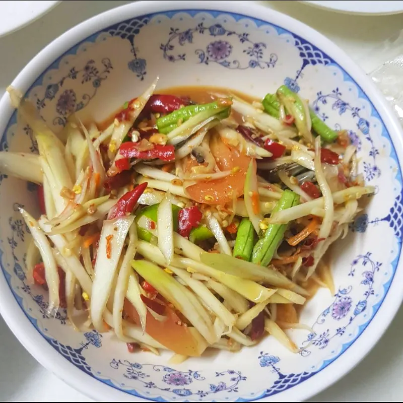 papaya salad (somtum)🌶🍅🍋|patlovestocookさん