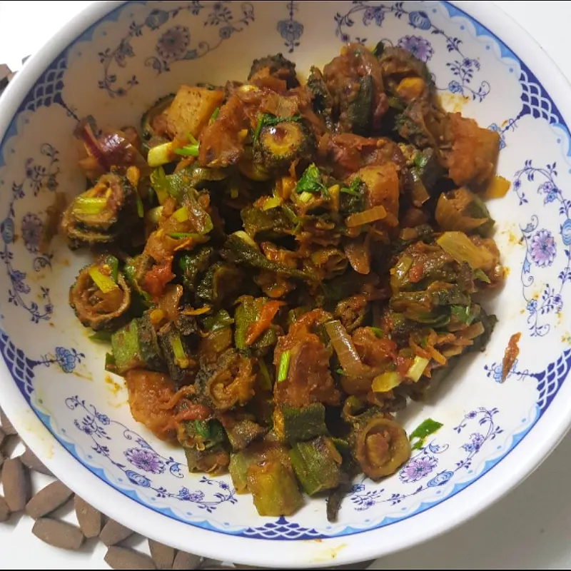 okra and potato (Indian dish)|patlovestocookさん