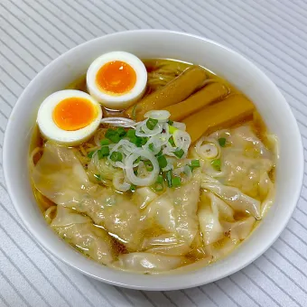 Snapdishの人気料理写真:ワンタン麺