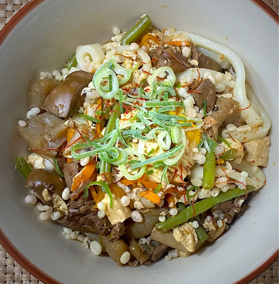 鶏レバ豆腐の煮込みうどん|すくらんぶるえっぐさん