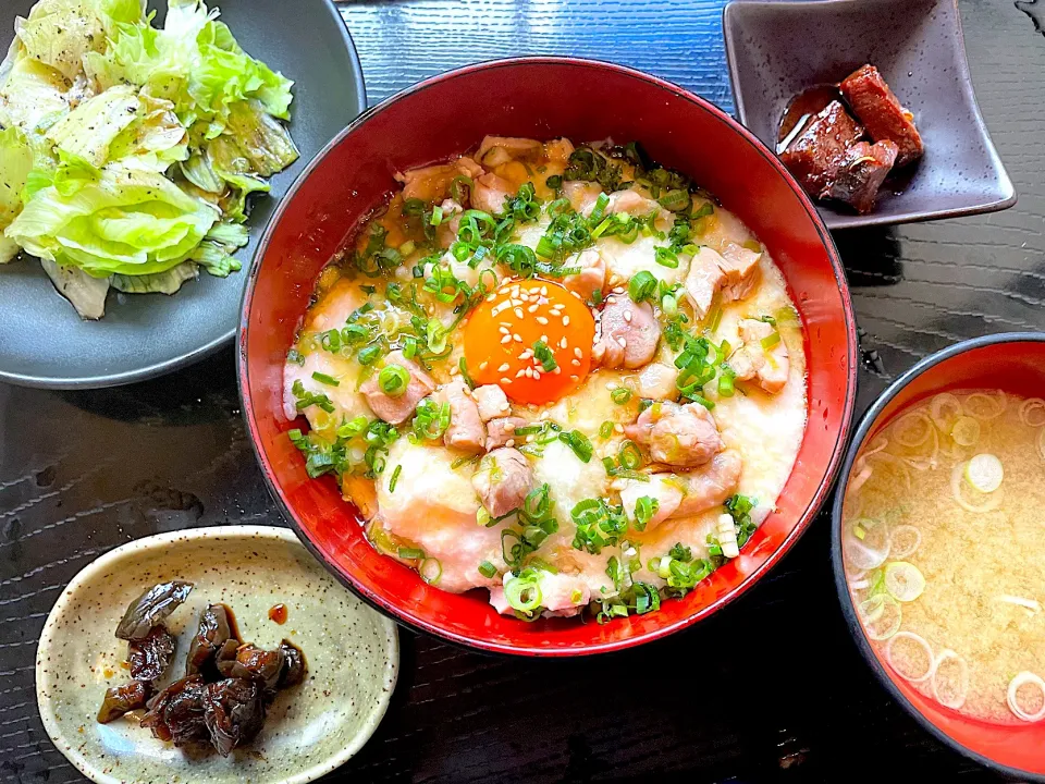 古白鶏のふわとろ黄金とろろ丼|ちゃっぴ〜さん