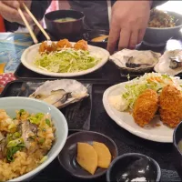 かき小屋小江戸の焼き牡蠣定食B|よっちびやばんぶーさん