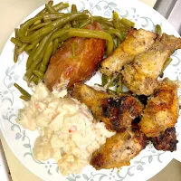 Chicken with green beans with turkey meat inside with potato salad|Kareem Boogieさん