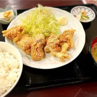 鶏から揚げ定食 ¥800|Blue Moon Caféさん