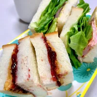 Creamy and Crunchy, PB&J Sandwich|gonbenさん