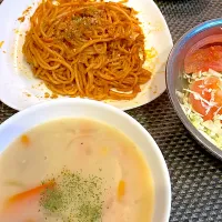 おっさんご飯　パスタ　サラダ　シチュー　アスパラべー👅|ひげおやじさん