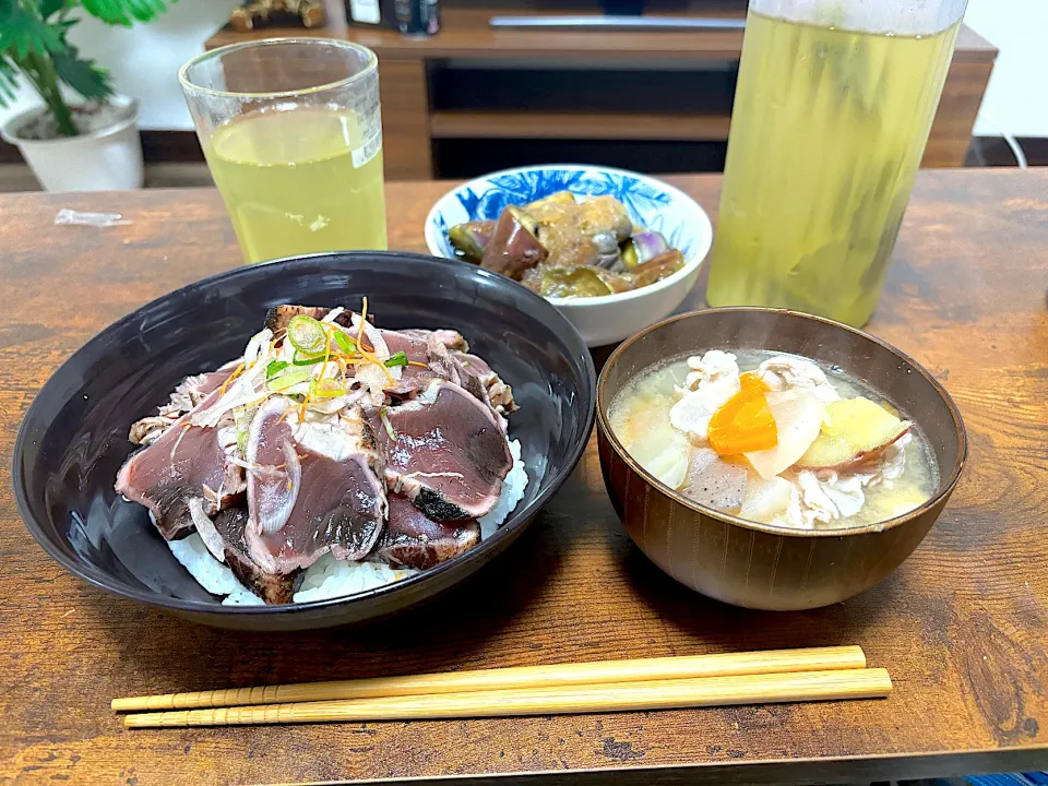 豚汁 カツオのたたき丼 なすのみぞれ煮|まあくんさん