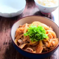 玉ねぎたっぷり！豚バラ味噌しょうが焼きのレシピ| アマイモノ・クウ蔵さん