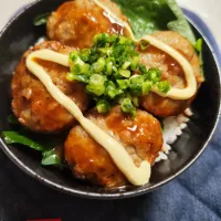 生協のミニハンバーグ使って！yummy！丼😋|m.rafuさん