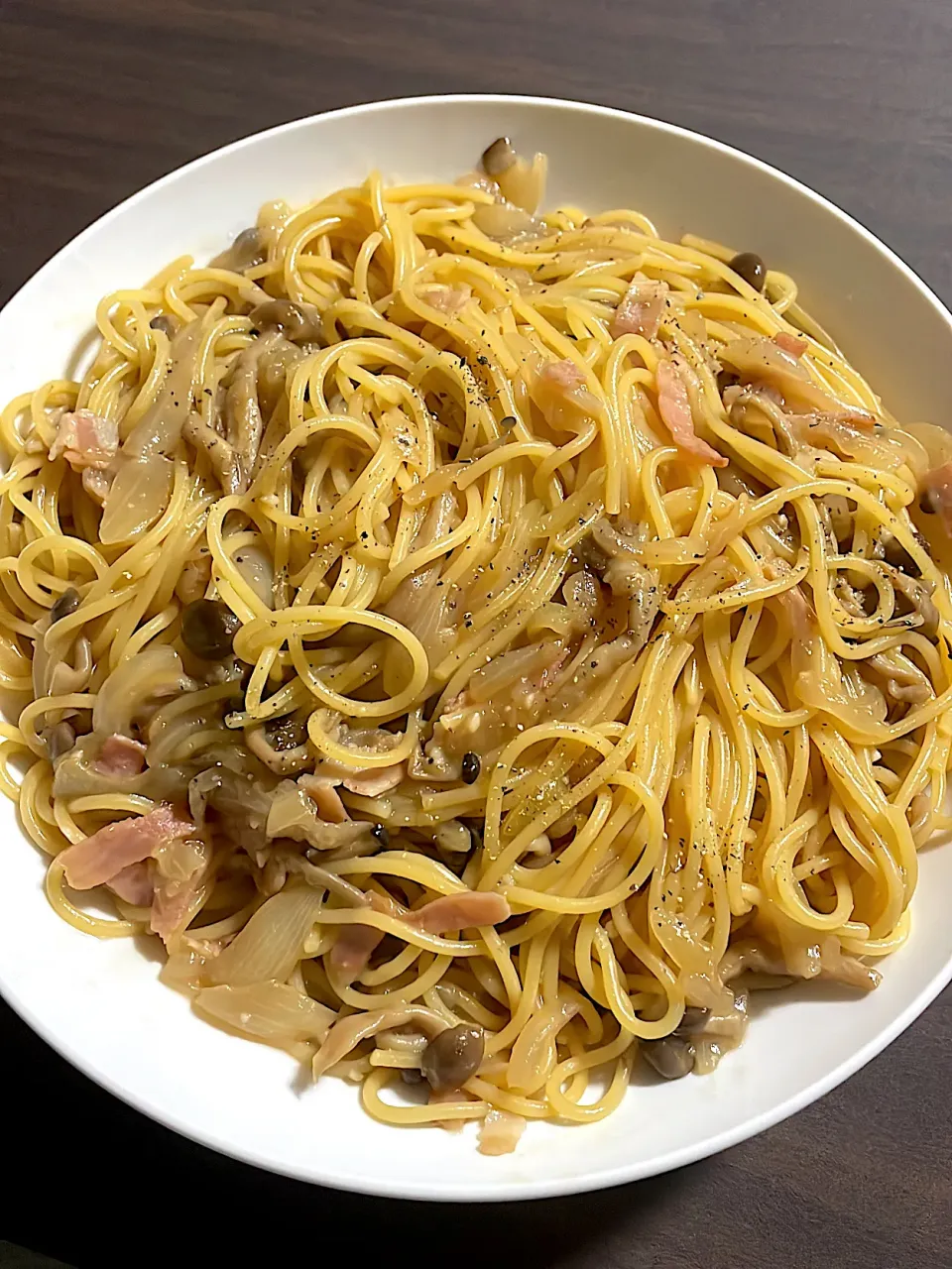 ベーコンとキノコのバター醤油パスタ|soraさん