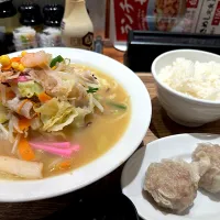 野菜たっぷりちゃんぽん焼売セットにランチサービスのごはん|マハロ菊池さん