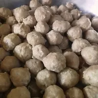 Homemade bakso (ingredients: 75% daging, 25% tapioka)|Fitrianti Tandipangaさん