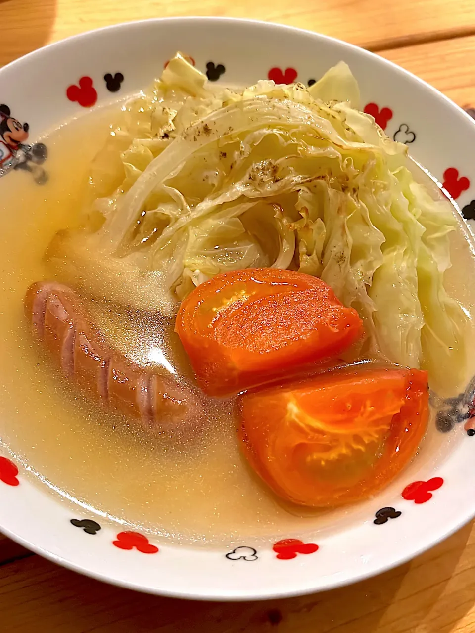 焼きキャベツとトマトのポトフ風スープ|ぺろたんさん