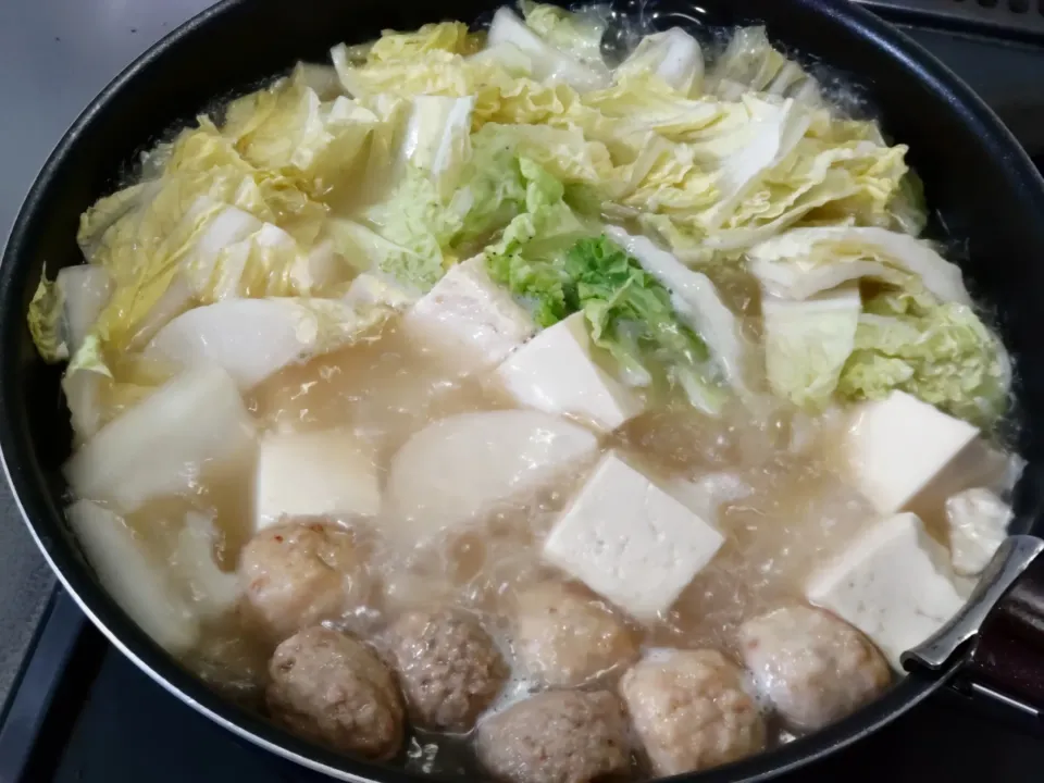 鶏だし旨塩鍋🍲|すずらんさん