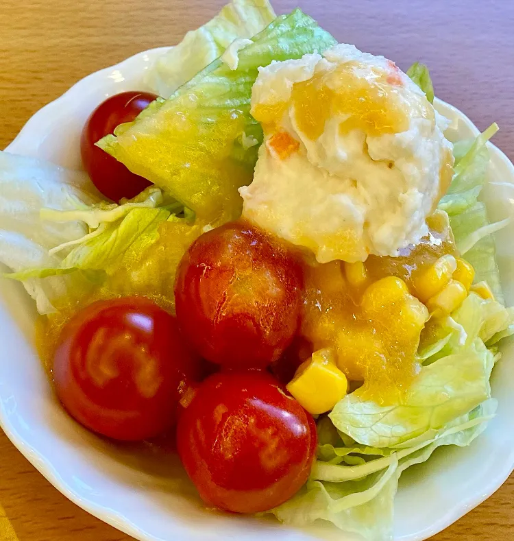 サラダ.スープ、パン de朝ごはん|ばくあんしゃさん