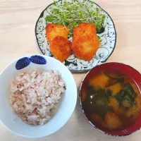 2024 1114　鶏のにんにく醤油　豆腐とわかめのお味噌汁|いもこ。さん