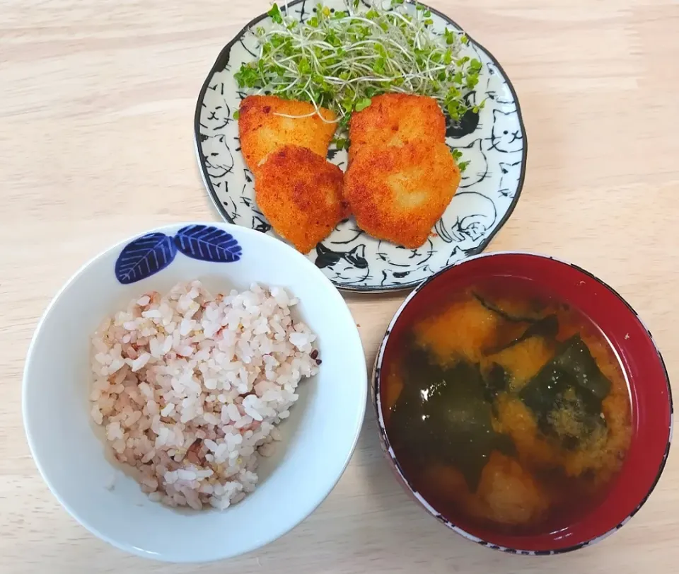 2024 1114　鶏のにんにく醤油　豆腐とわかめのお味噌汁|いもこ。さん