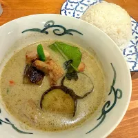 鶏肉と茄子のグリーンカレー@バンガオ(月島)|塩豚骨さん