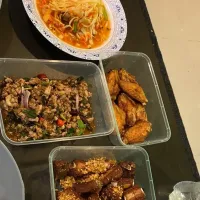 Papaya salad(Somtum Thai) , Thai spicy minced pork(Laab) , Fried Chicken, Fried Pork Ribs with Garlic|Sherlynさん