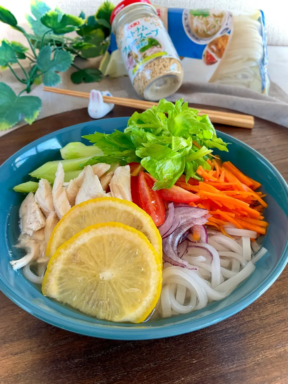 セロリ&チキンnoベトナムフォー|スイーツポテトさん