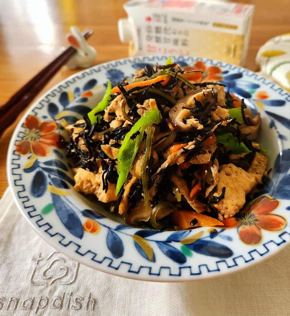 マルコメ甘こうじでおばんざい風ひじきの煮物|ナオミさん