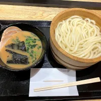 濃厚醤油とんこつ家系つけ汁うどん|しのぶさん