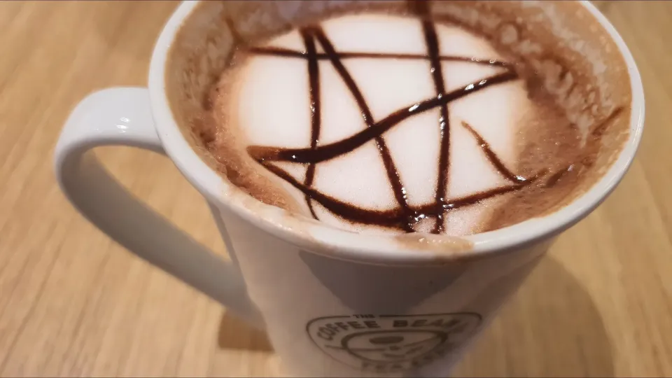 Dark chocolate latté for a rainy afternoon 😋  so yummy|🌷lynnlicious🌷さん