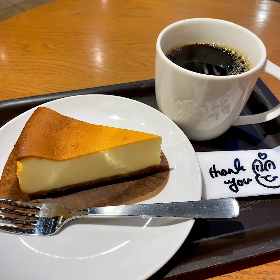 ニューヨークチーズケーキ
ドリップコーヒー|T. Wonderさん