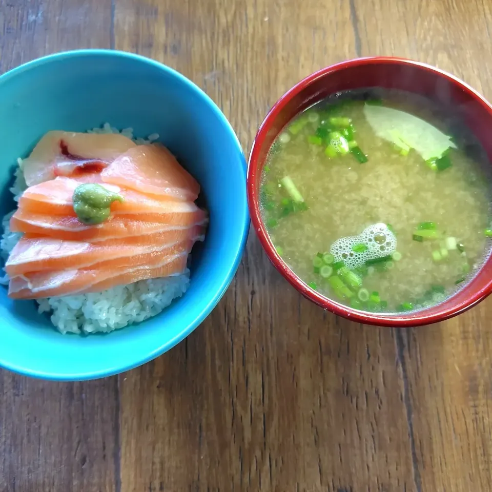 サーモンとメカジキ丼|ハイドランジアさん