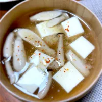 カニ出し豆腐としめじの味噌汁|藤田 まり子さん