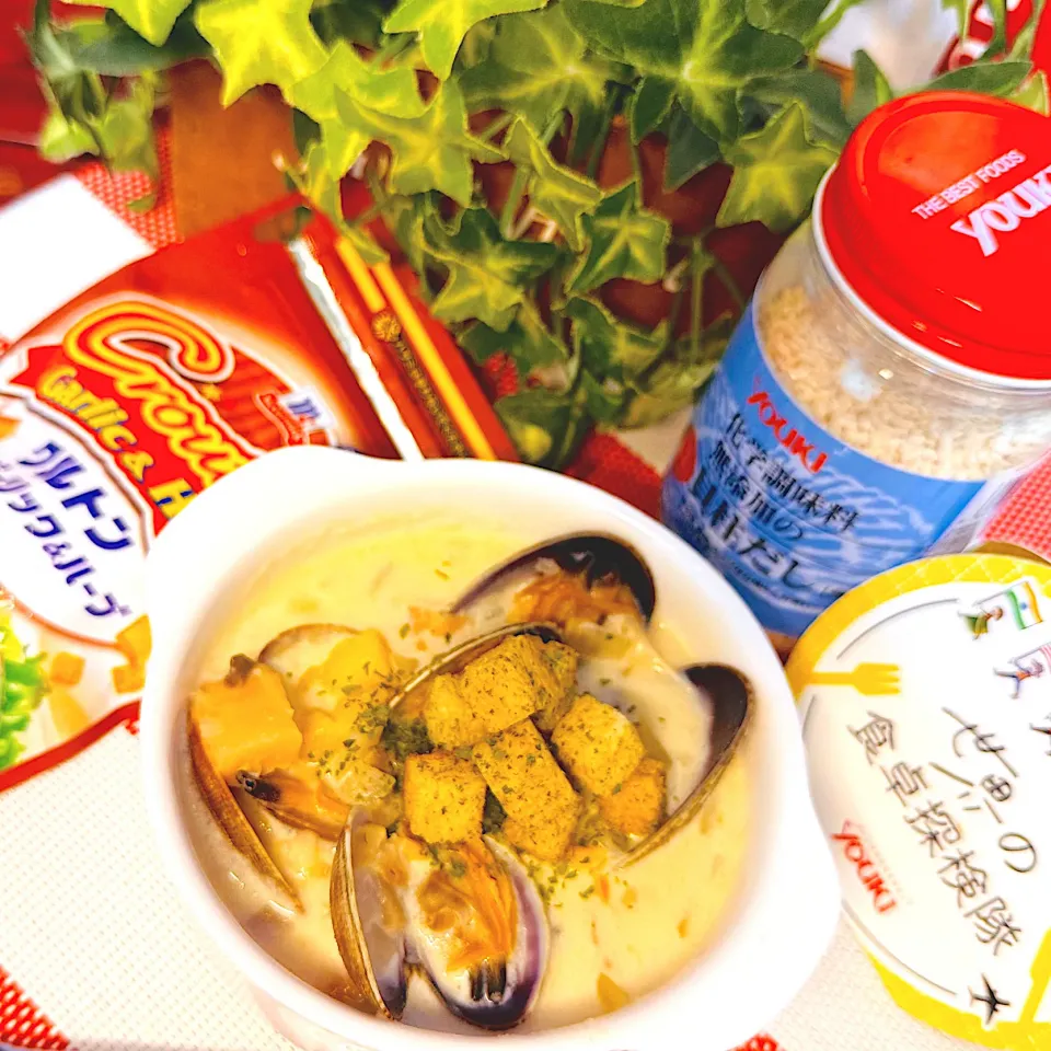 🇺🇸クルトントッピングのボストンクラムチャウダー🥣|🌺🌺Foodie🌺🌺さん